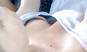 若い男が美しい女性を家に持ち帰り、爵位のポーズで女性にキスする 女の子 の 為 の 無料 アダルト