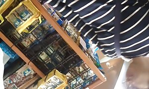 乱交パーティー若い三人組 女子 の ため の アダルト 動画